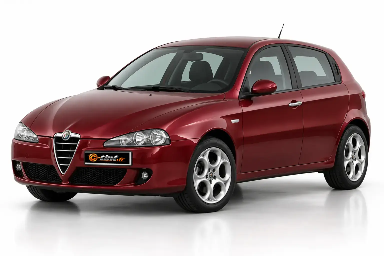 Kit vitre teintée Alfa Romeo 147 – Phase 2, 5 portes, 2005–2010 — vue trois-quarts avant