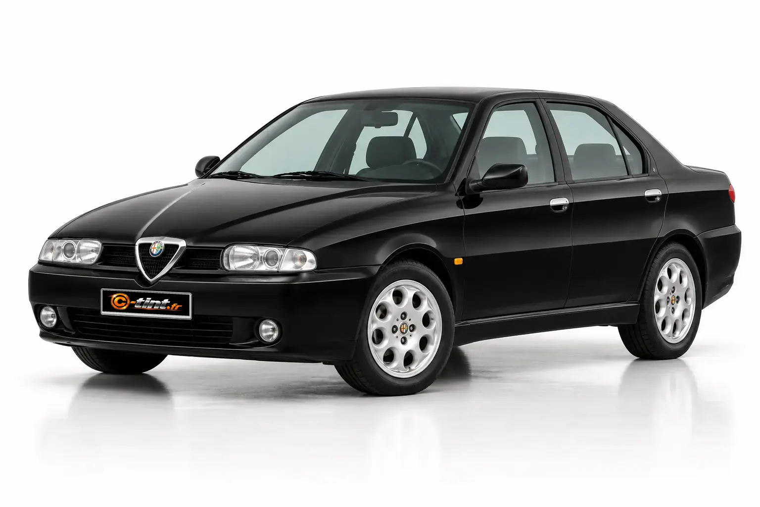 Kit vitre teintée Alfa Romeo 166 Berline, Berline 4 portes, 1998–2005 — vue trois-quarts avant
