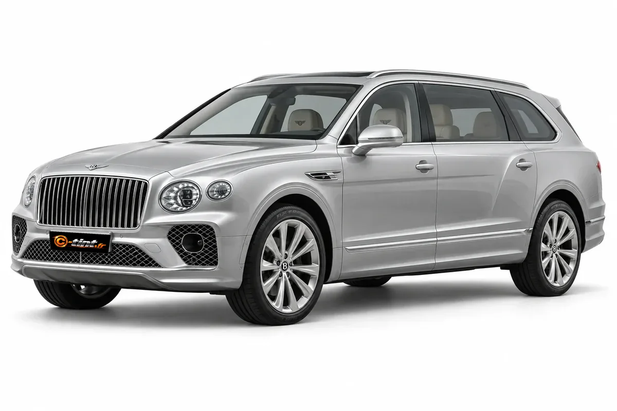Bentley Bentayga Empattement long — EWB, 2023, SUV / 4x4 5 portes, argent métallisé — vue trois-quarts avant