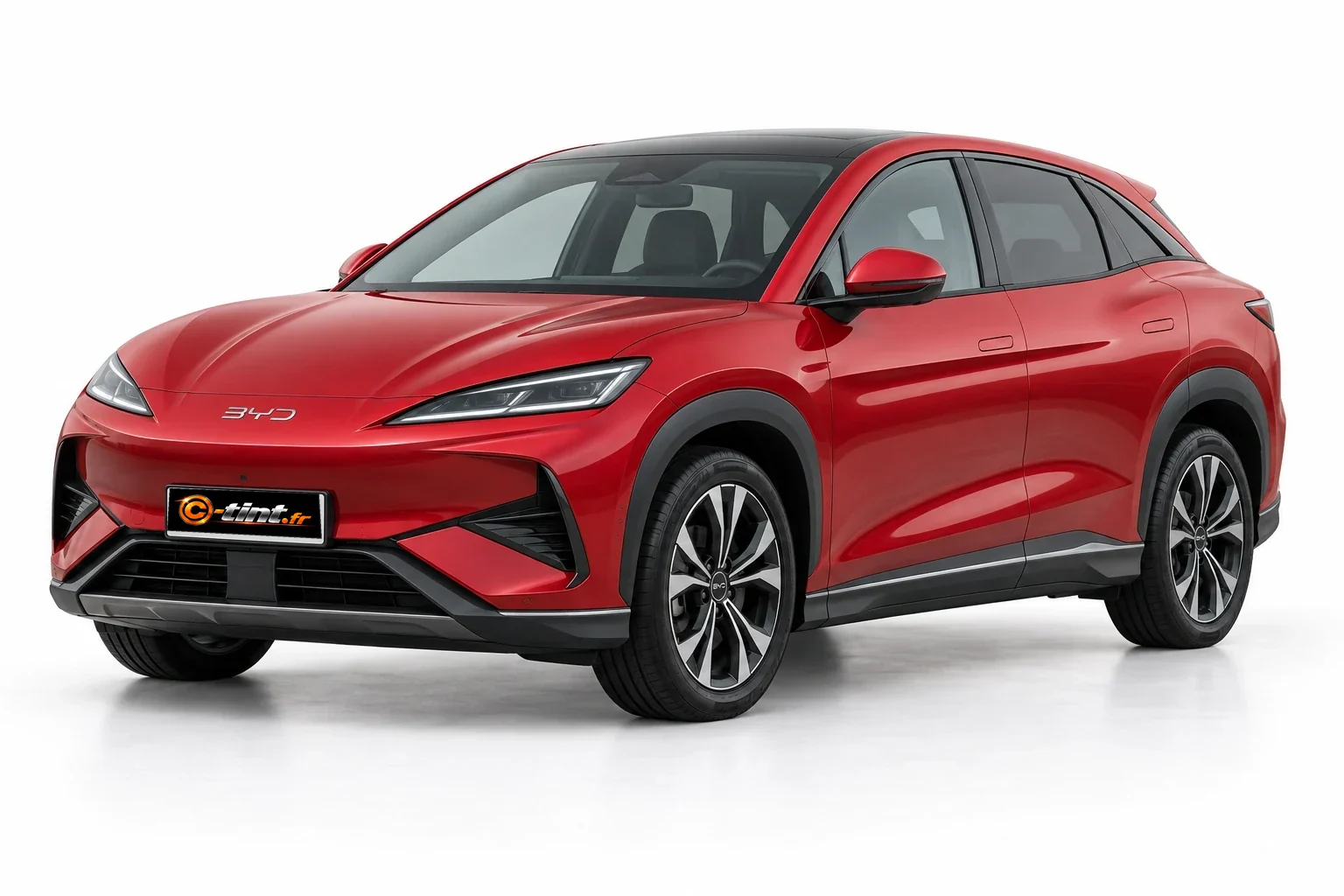 BYD SEALION 7 Électrique, 2025, SUV coupé 5 portes, rouge métallisé — vue trois-quarts avant