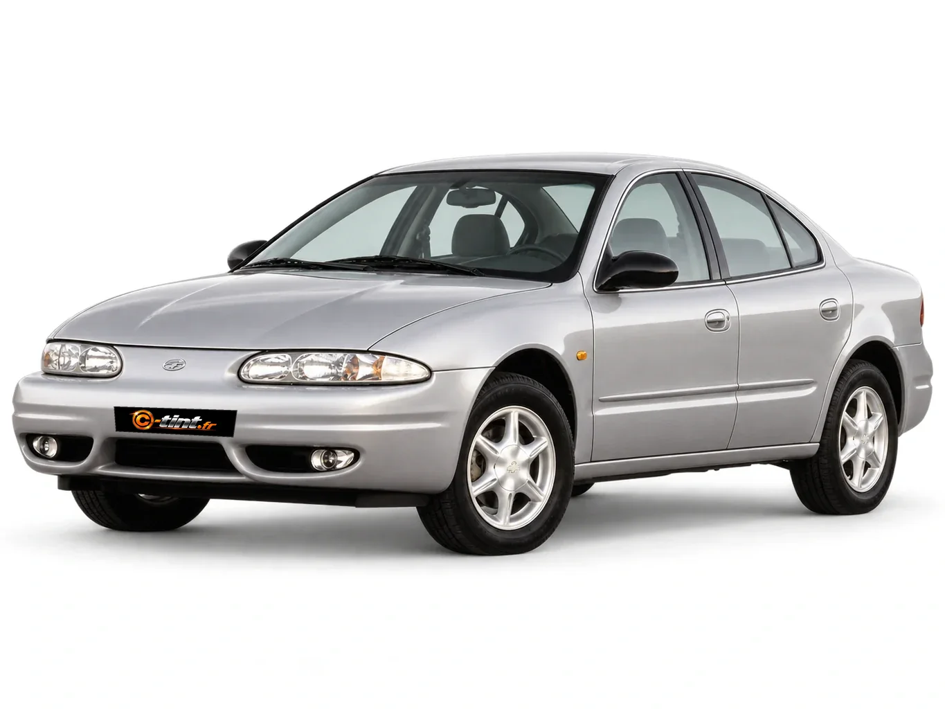 Chevrolet Alero Génération non codée, grandeberline (4 portes) — vue trois-quarts avant