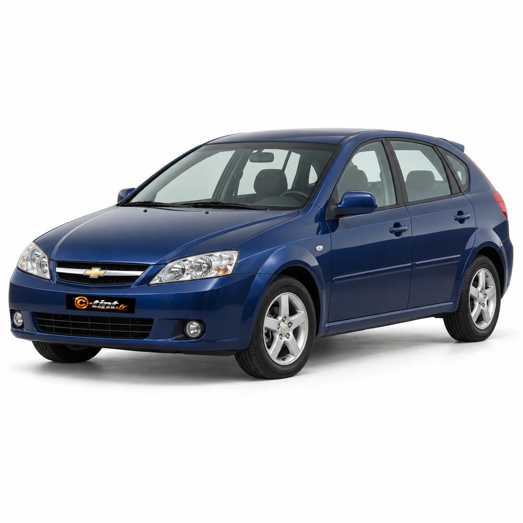 Chevrolet Lacetti J200 / KLAN — Génération 1 — Hatchback 5 portes, Hatchback (5 portes) — vue trois-quarts avant