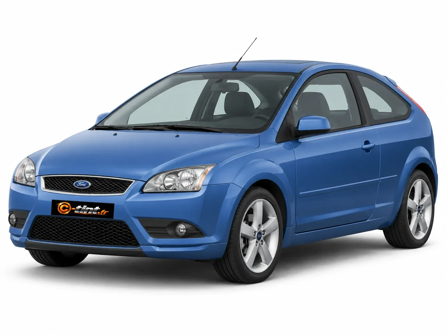 Ford Focus Génération 2 · 3 portes — vue trois-quarts avant