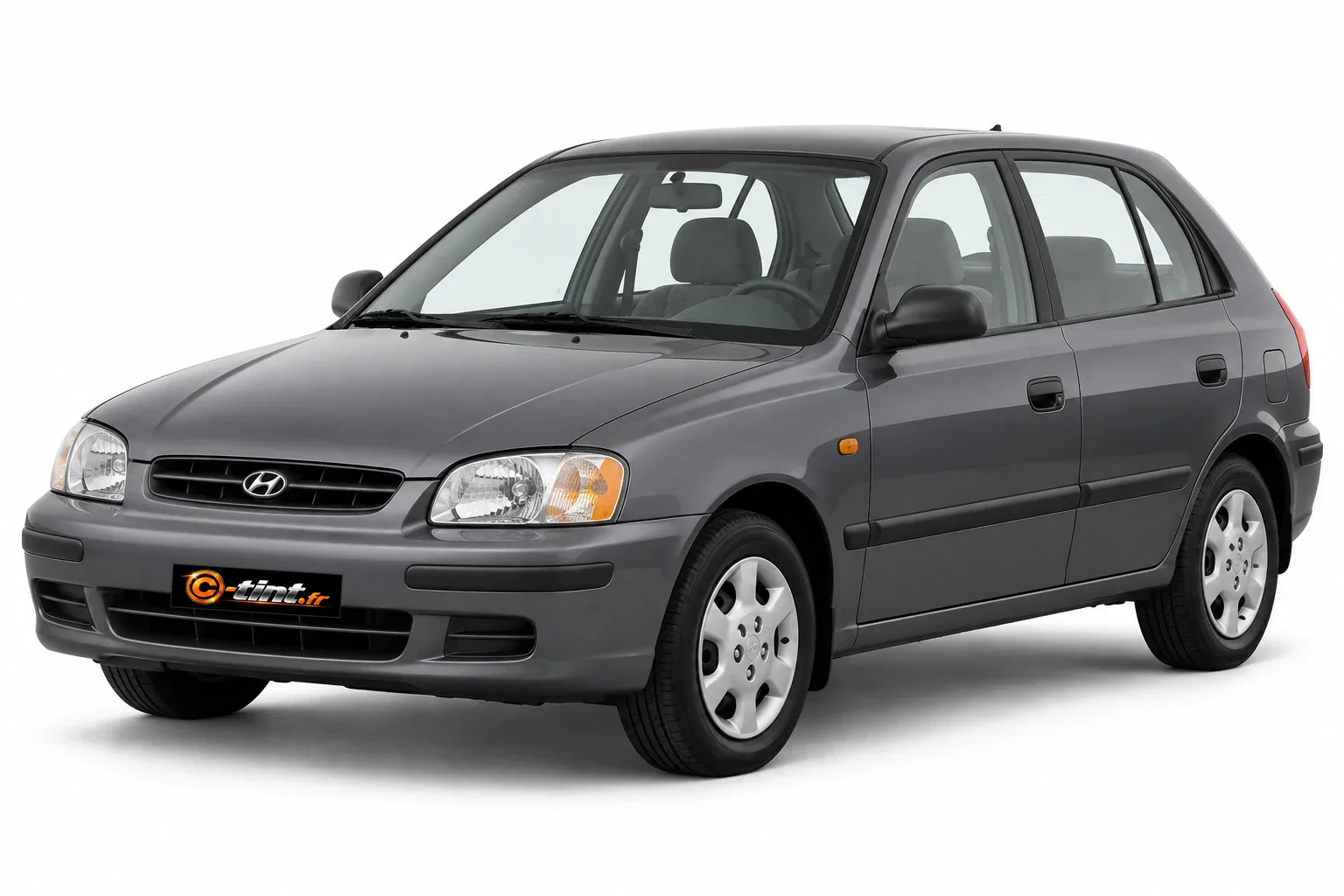 Hyundai Accent LC — Génération 2, Berline à hayon (5 portes) — vue trois-quarts avant