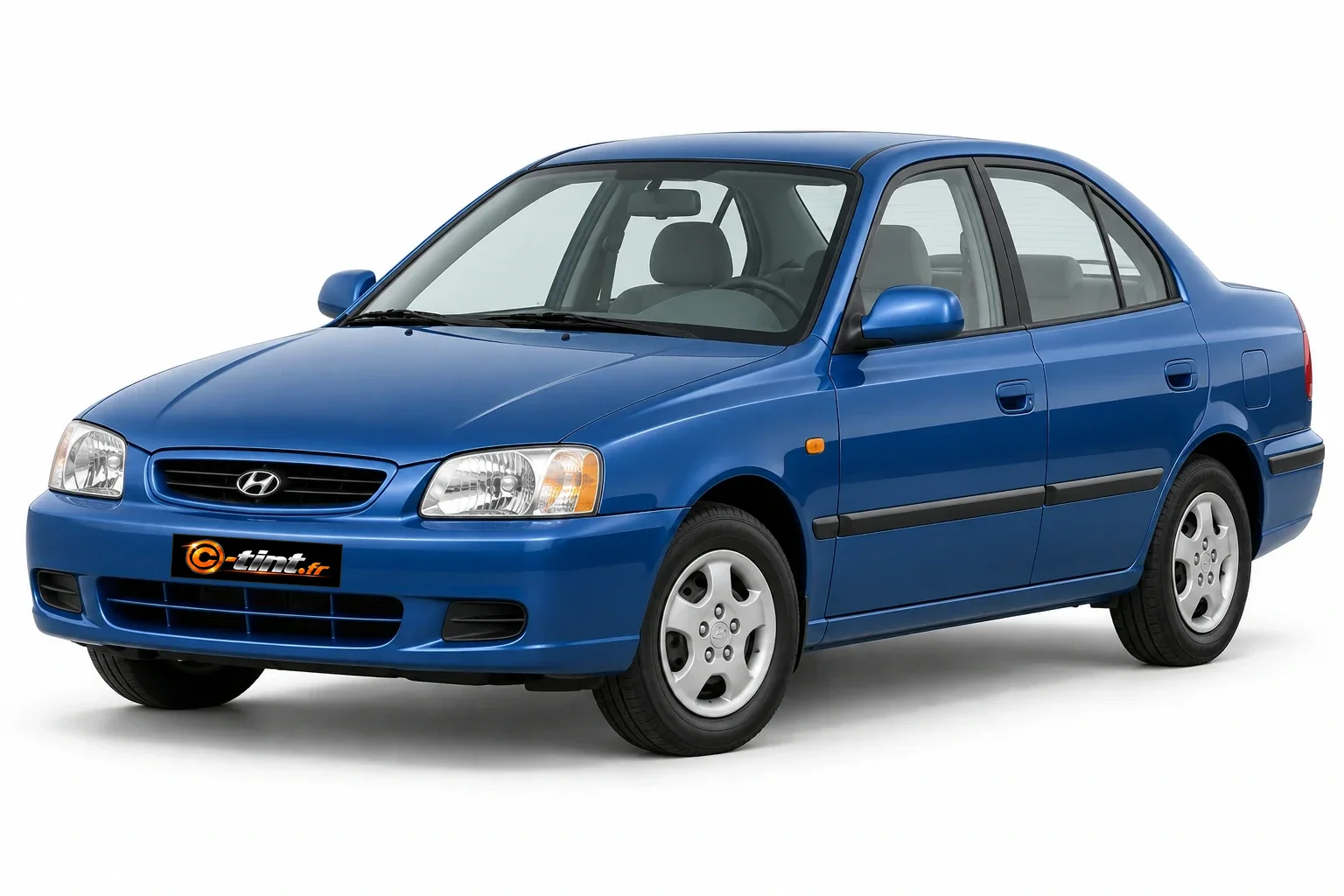 Hyundai Accent LC — Génération 2 — Berline, Berline (4 portes) — vue trois-quarts avant