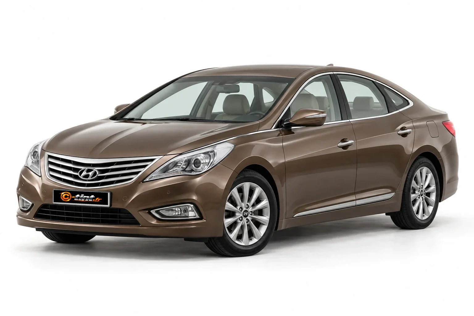 Hyundai Grandeur HG — Génération 5 — Berline, Berline (4 portes) — vue trois-quarts avant