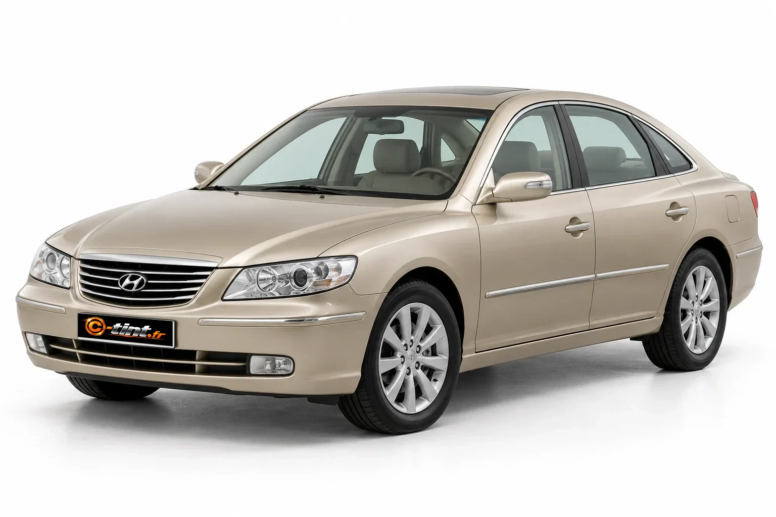 Hyundai Grandeur TG — Génération 4 — Berline, Berline (4 portes) — vue trois-quarts avant
