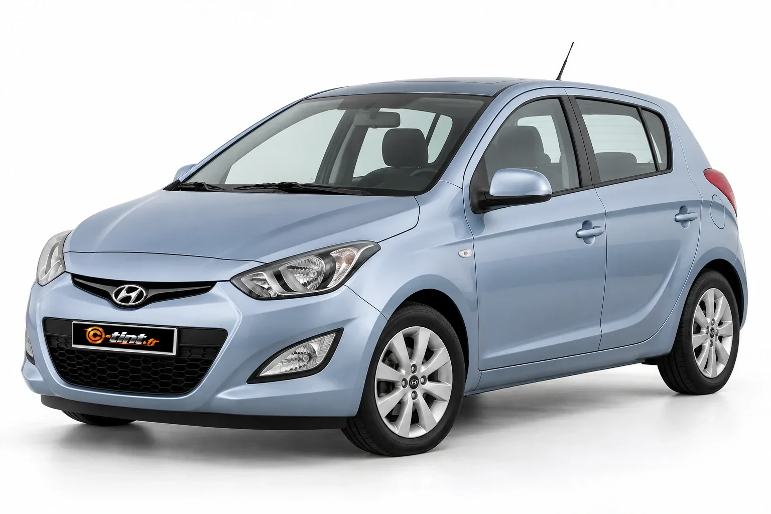 Hyundai i20 PB — Génération 1, Citadine à hayon (5 portes) — vue trois-quarts avant