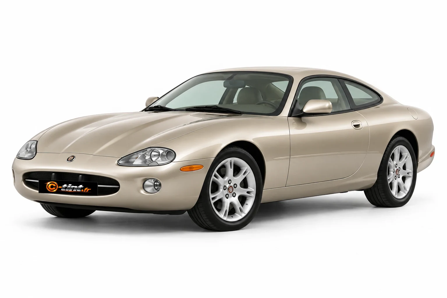 Jaguar XK X100 · Coupé · Coupé 2 portes — vue trois-quarts avant