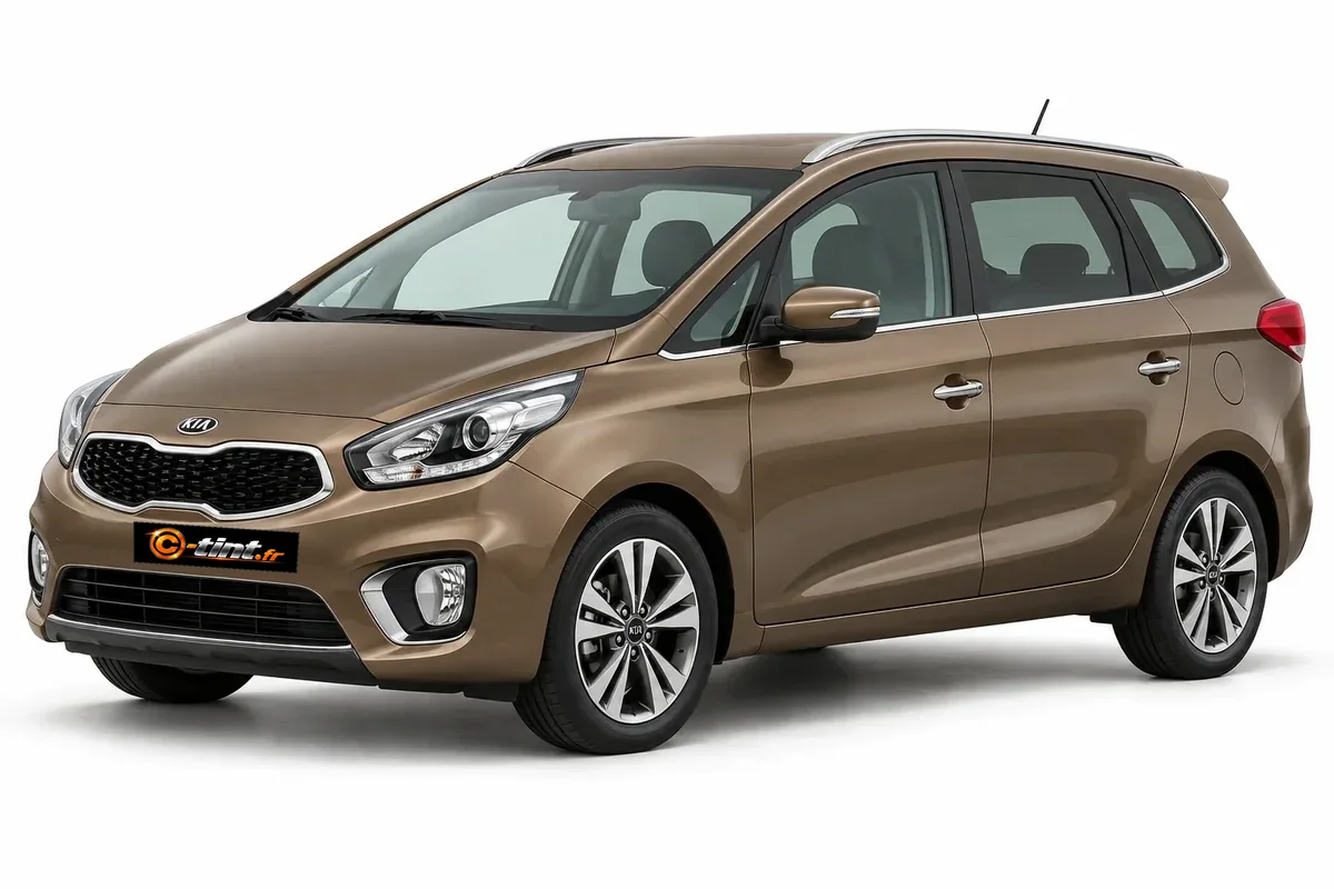 Kia Carens RP · Génération 3 · monospace 5 portes · Monospace · 5 portes — vue trois-quarts avant