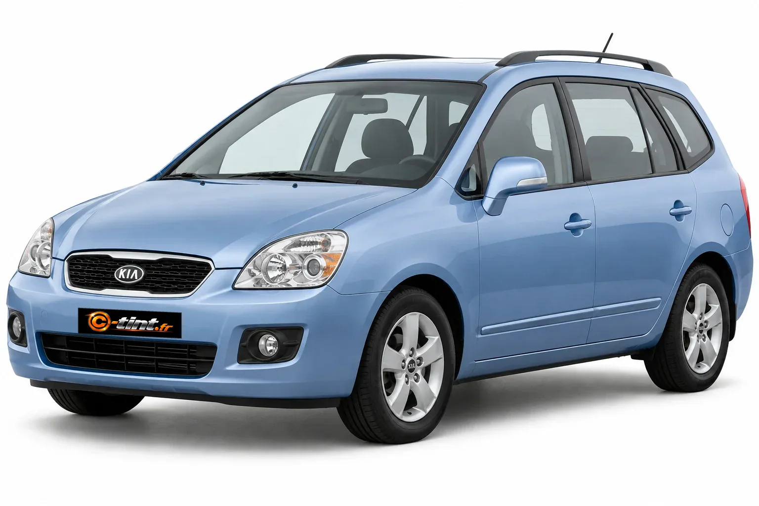 Kia Carens UN · Génération 2 · monospace 5 portes · Monospace · 5 portes — vue trois-quarts avant