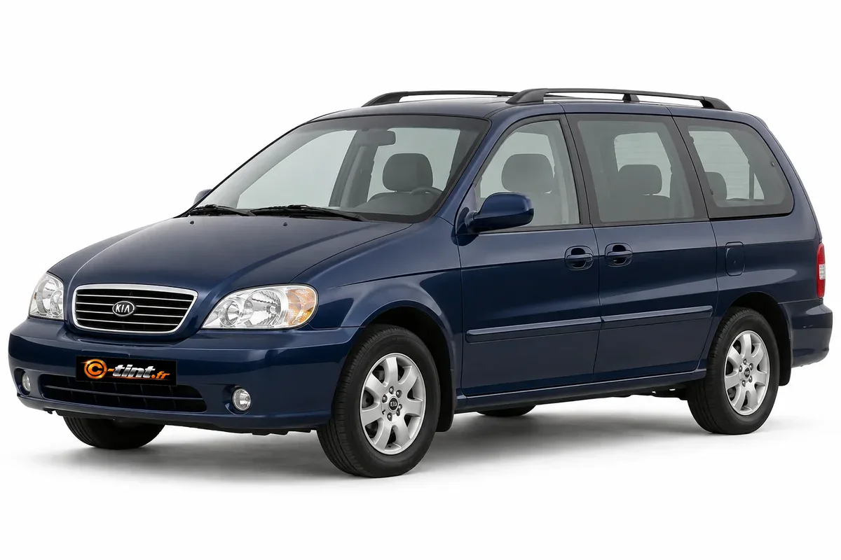 Kia Carnival KV · Génération 2 · monospace 5 portes · Monospace · 5 portes — vue trois-quarts avant