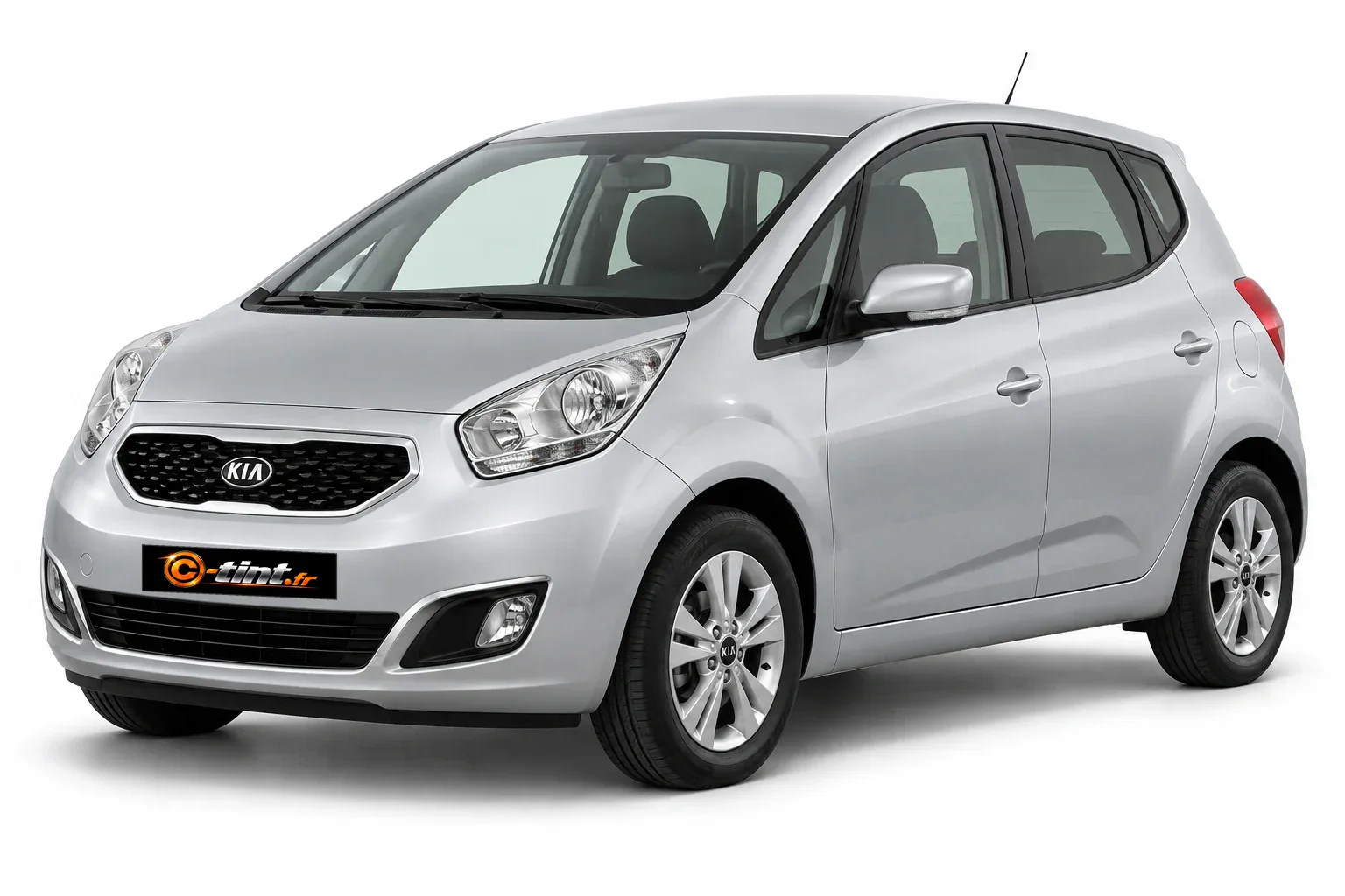 Kia Venga YN · monospace 5 portes · Monospace · 5 portes — vue trois-quarts avant