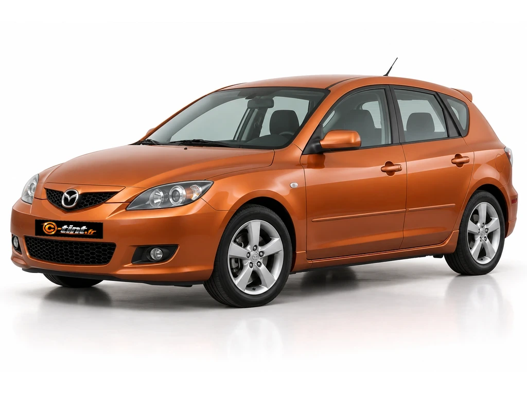 Mazda 3 BK — Génération 1 · Hayon · 5 portes — vue trois-quarts avant