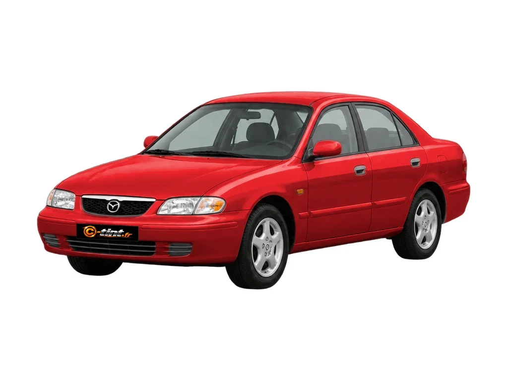 Mazda 626 GE — Génération 4 — Berline · Berline · 4 portes — vue trois-quarts avant