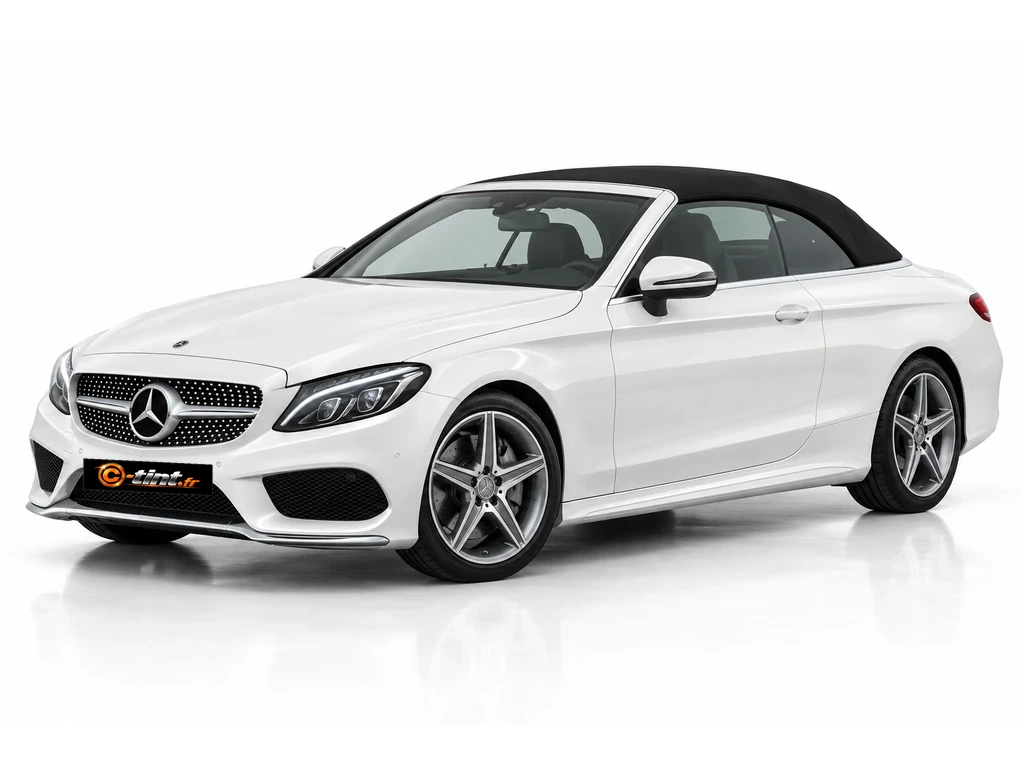 Mercedes-Benz Classe C A205 — Génération 4 — Cabriolet · Cabriolet · 2 portes — vue trois-quarts avant