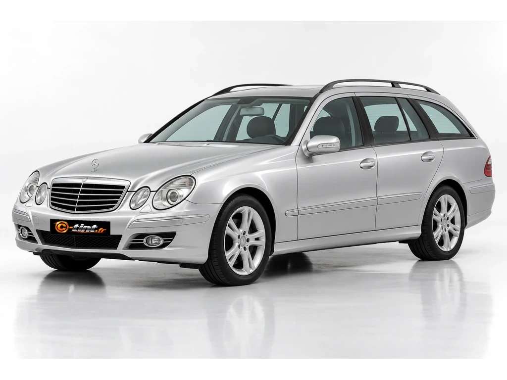 Mercedes-Benz Classe E S211 — Génération 3 — Break · Break · 5 portes — vue trois-quarts avant