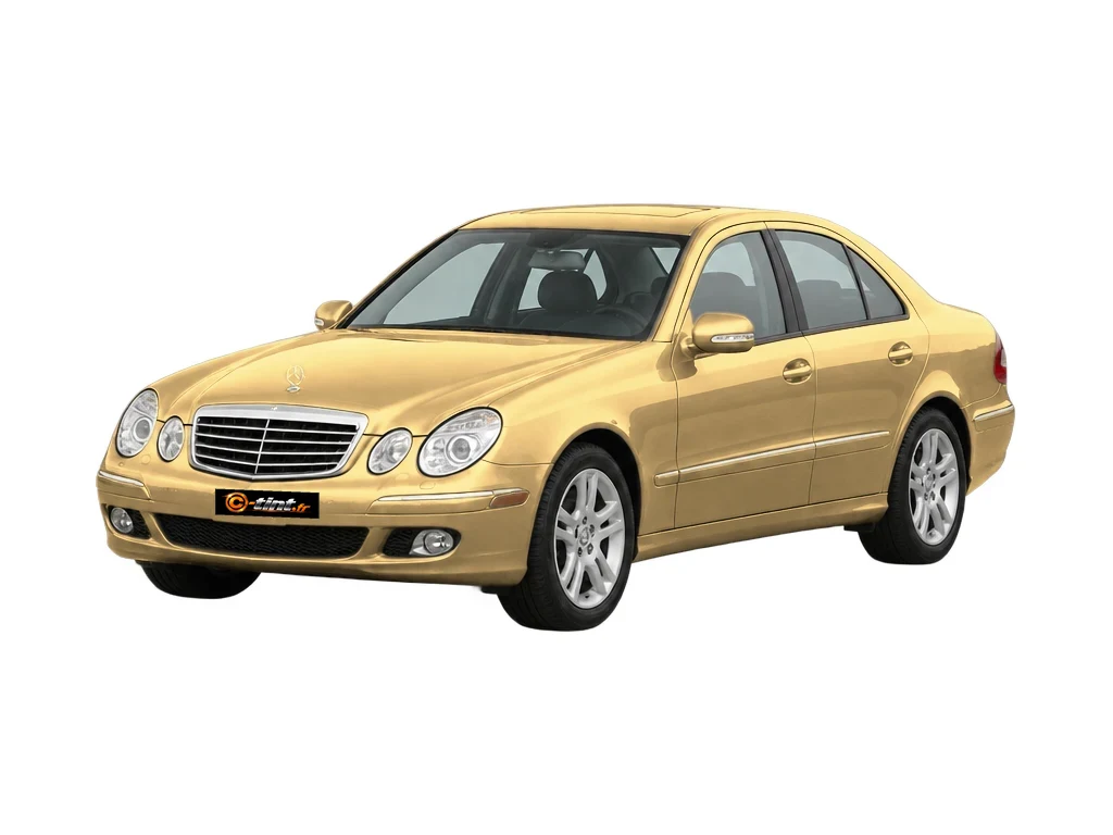 Mercedes-Benz Classe E W211 — Génération 3 — Berline · Berline · 4 portes — vue trois-quarts avant