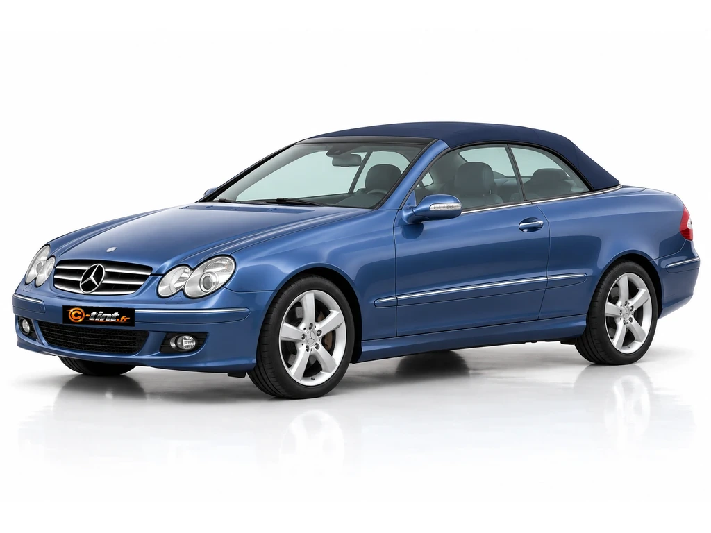 Mercedes-Benz CLK A209 — Génération 2 — Cabriolet · Cabriolet · 2 portes — vue trois-quarts avant