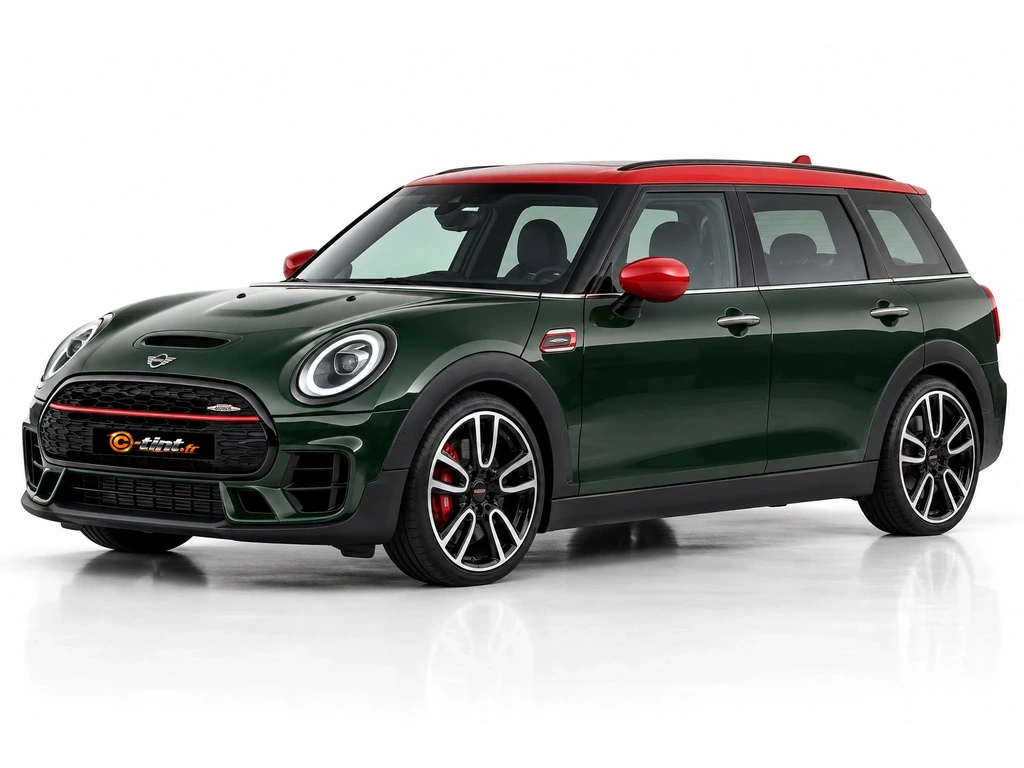 MINI Clubman F54 — John Cooper Works · Break · 4 portes latérales + portes arrière battantes — vue trois-quarts avant vers la gauche