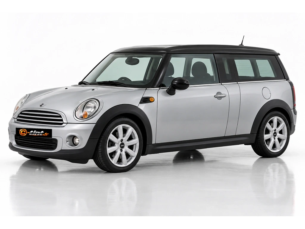 MINI Clubman R55 — Génération 1 · Break · porte Clubdoor et portes arrière battantes — vue trois-quarts avant vers la gauche