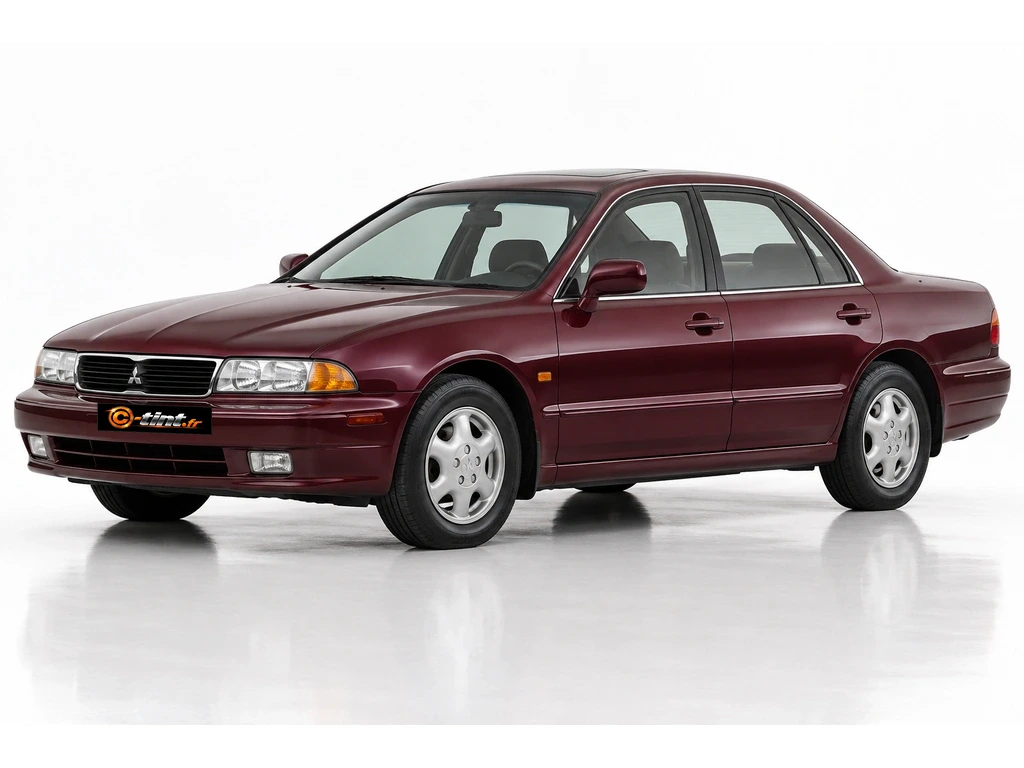 Mitsubishi Diamante Génération 1 — Berline · Berline · 4 portes — vue trois-quarts avant vers la gauche