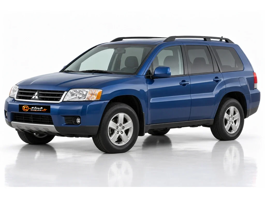 Mitsubishi Endeavor Génération 1 · SUV · 5 portes — vue trois-quarts avant vers la gauche