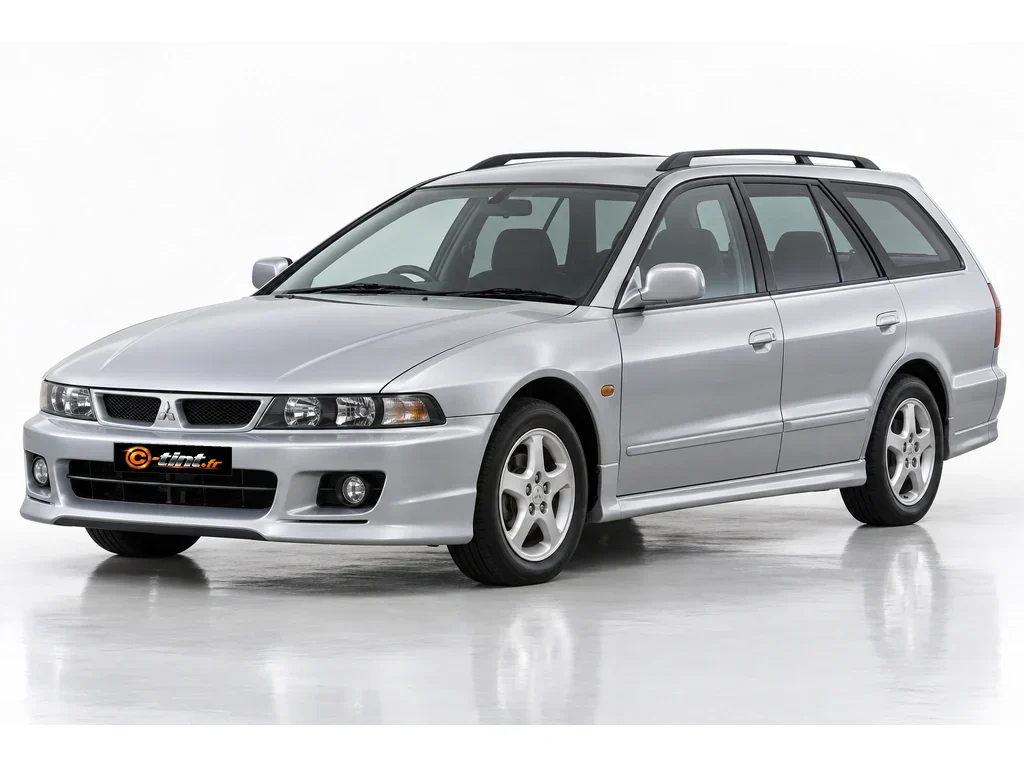 Mitsubishi Galant EA / EC — Génération 8 — Break · Break · 5 portes — vue trois-quarts avant vers la gauche