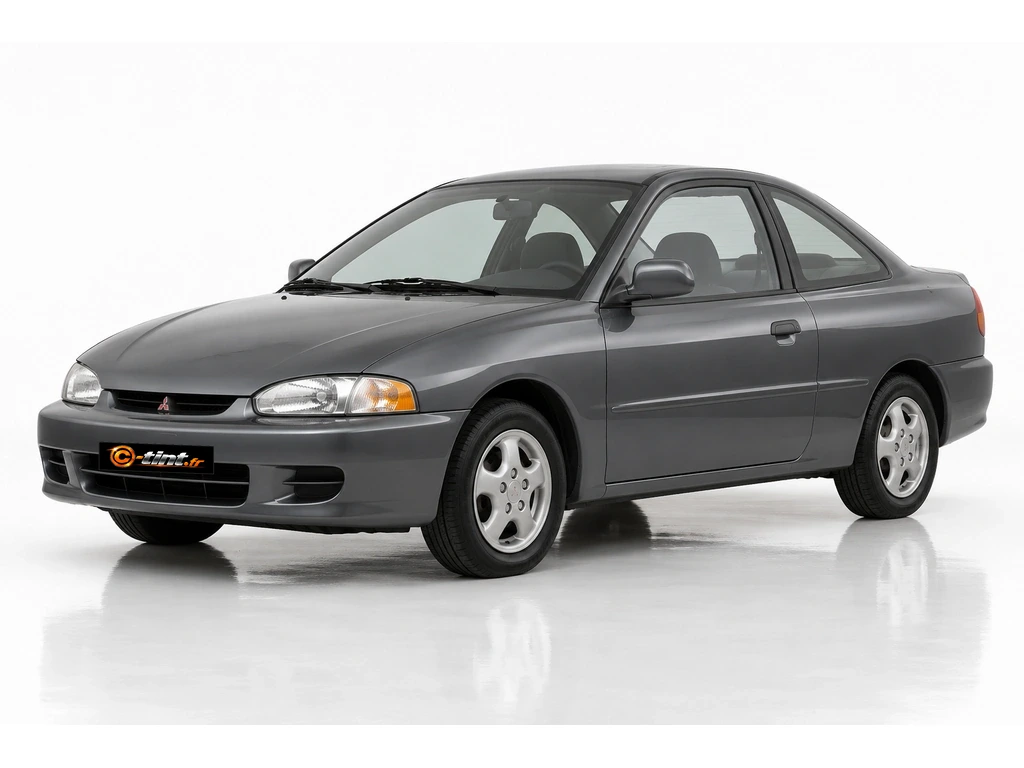Mitsubishi Mirage Génération 5 · Coupé · 2 portes — vue trois-quarts avant vers la gauche