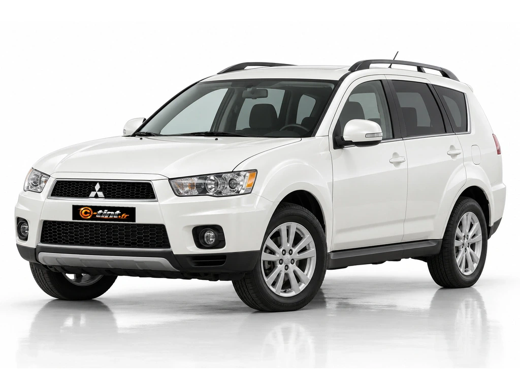 Mitsubishi Outlander CW0/CWB — Génération 2 · SUV · 5 portes — vue trois-quarts avant vers la gauche