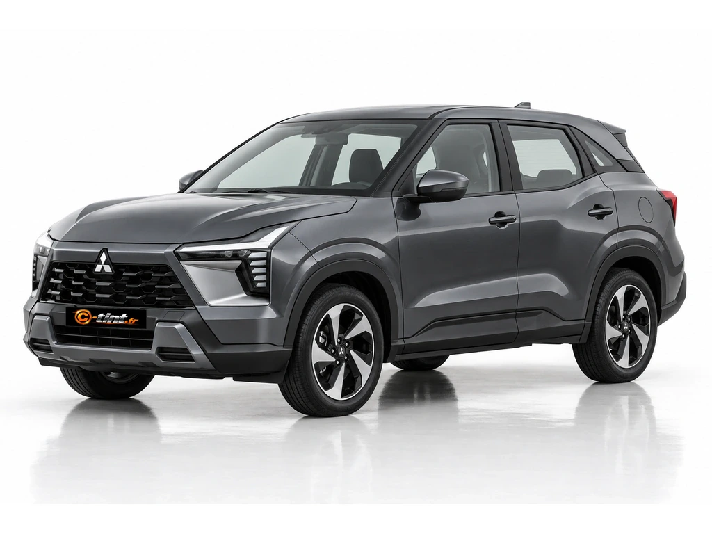 Mitsubishi Outlander Sport Xforce — appellation régionale · Sport · 5 portes — vue trois-quarts avant vers la gauche