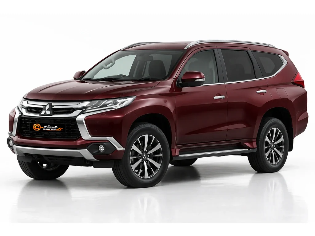 Mitsubishi Pajero Sport Génération 3 · SUV · 5 portes — vue trois-quarts avant vers la gauche