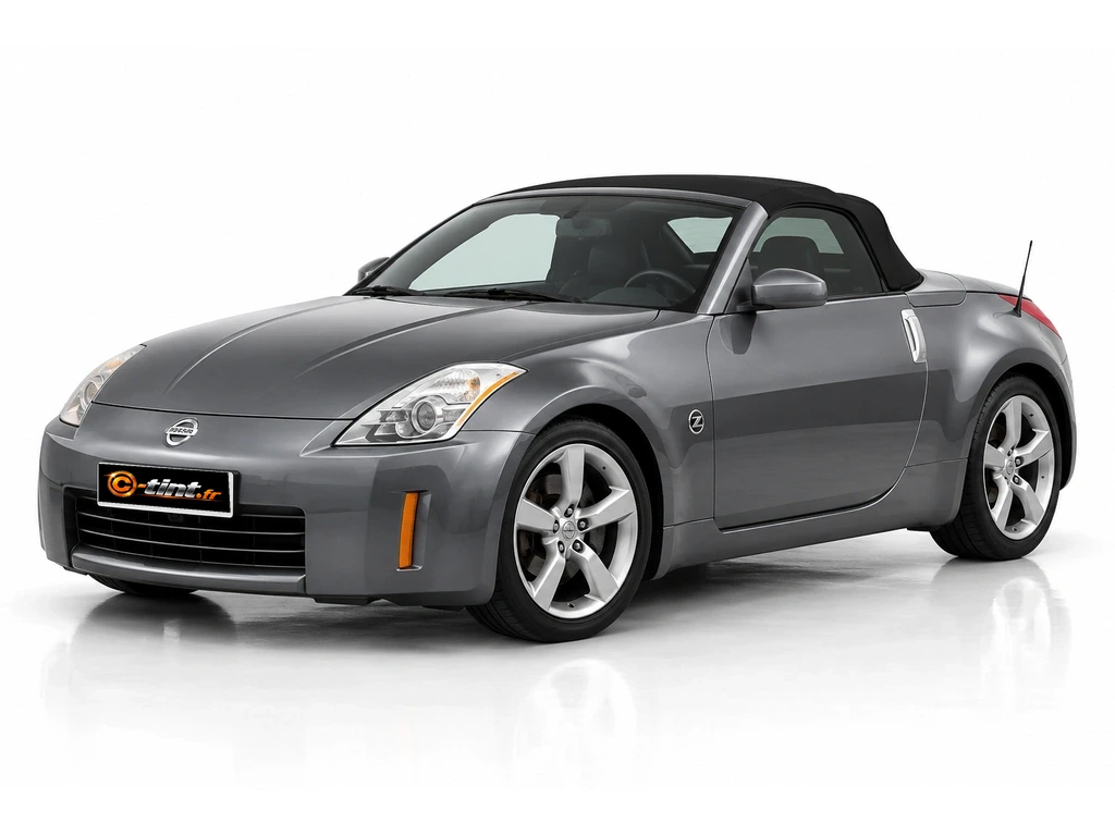 Nissan 350Z Z33 — Cabriolet · Cabriolet · 2 portes — vue trois-quarts avant vers la gauche