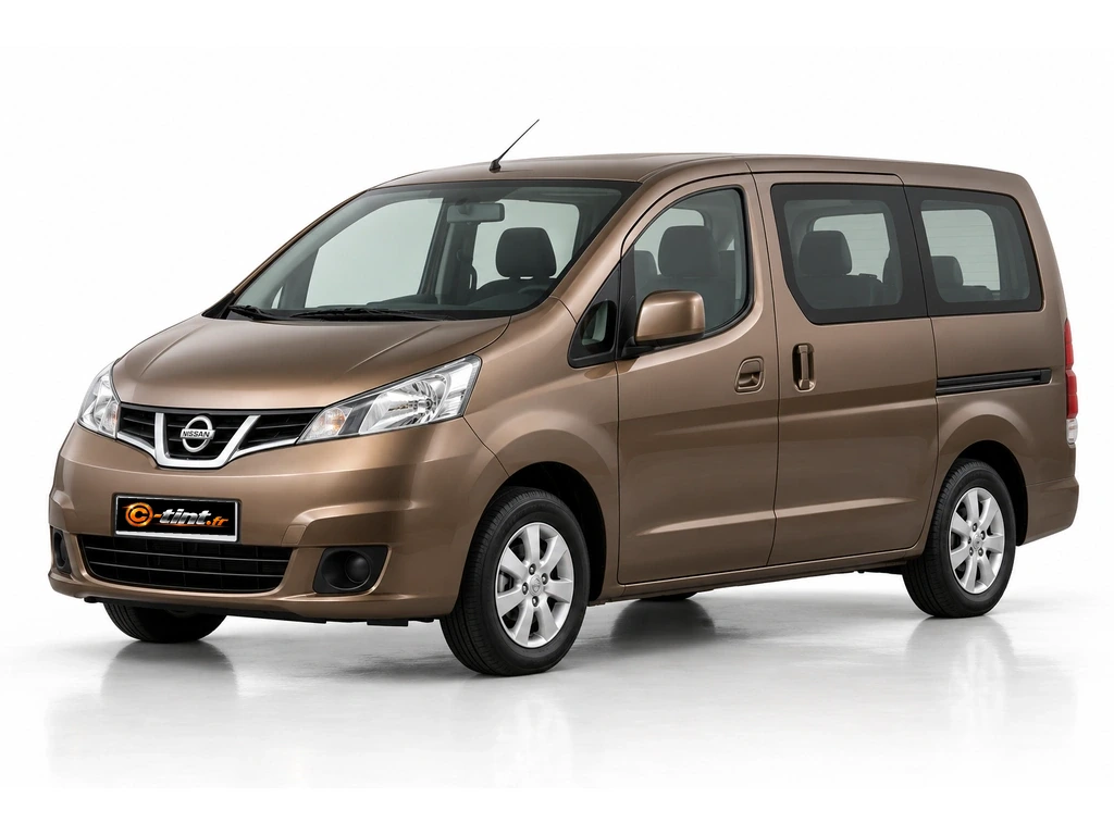 Nissan Evalia M20 — Génération 1 — NV200 — vitres fixes avec hayon · Monospace · 5 portes — vue trois-quarts avant vers la gauche