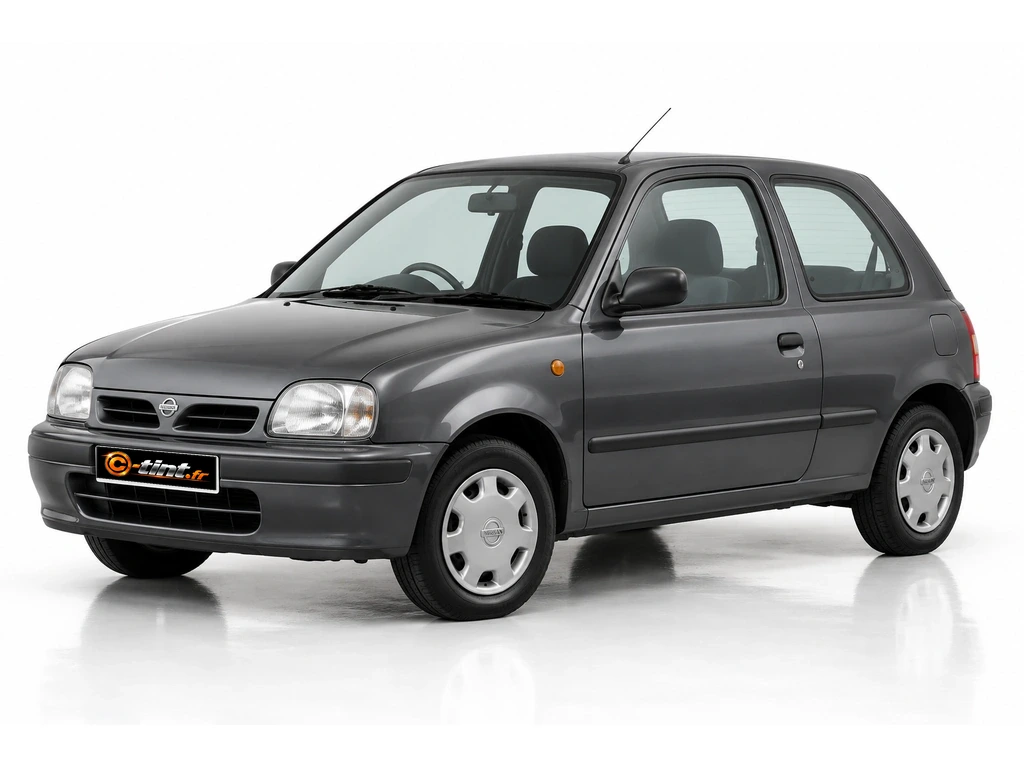 Nissan Micra K11 — Génération 2 · Berline compacte · 3 portes — vue trois-quarts avant vers la gauche