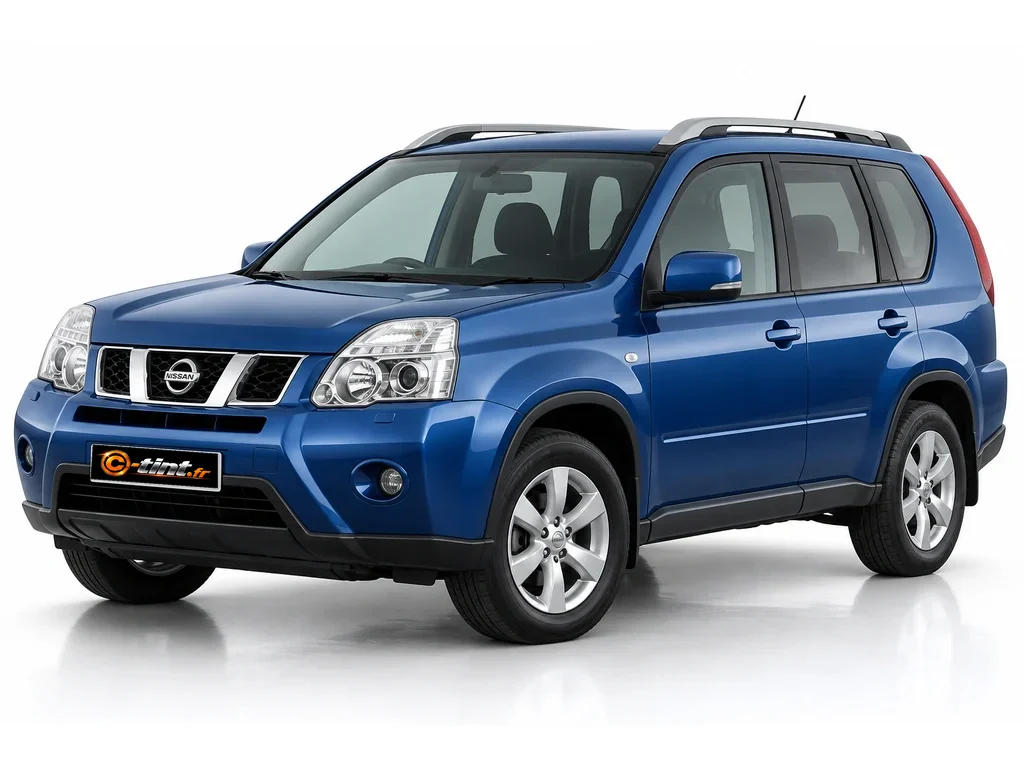 Nissan X-Trail T31 — Génération 2 · SUV · 5 portes — vue trois-quarts avant vers la gauche