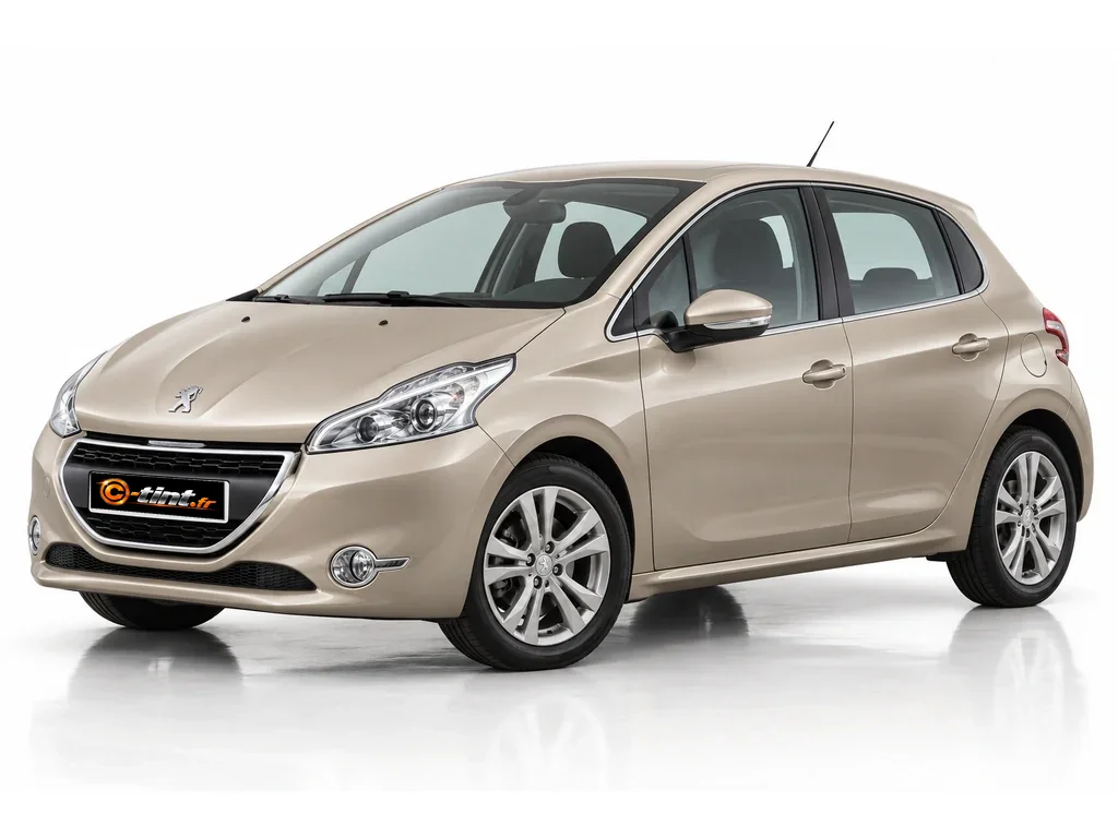 Peugeot 208 A9 — Génération 1 · Berline compacte · 5 portes — vue trois-quarts avant vers la gauche