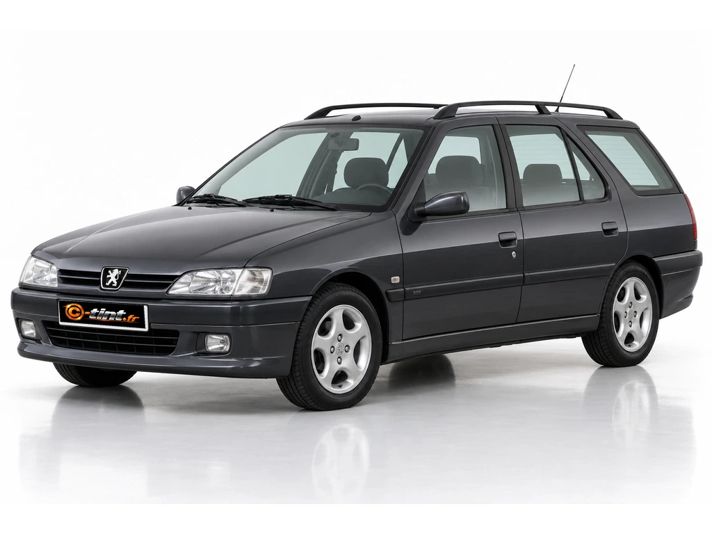 Peugeot 306 7*** — Génération 1 — Break · Break · 5 portes — vue trois-quarts avant vers la gauche
