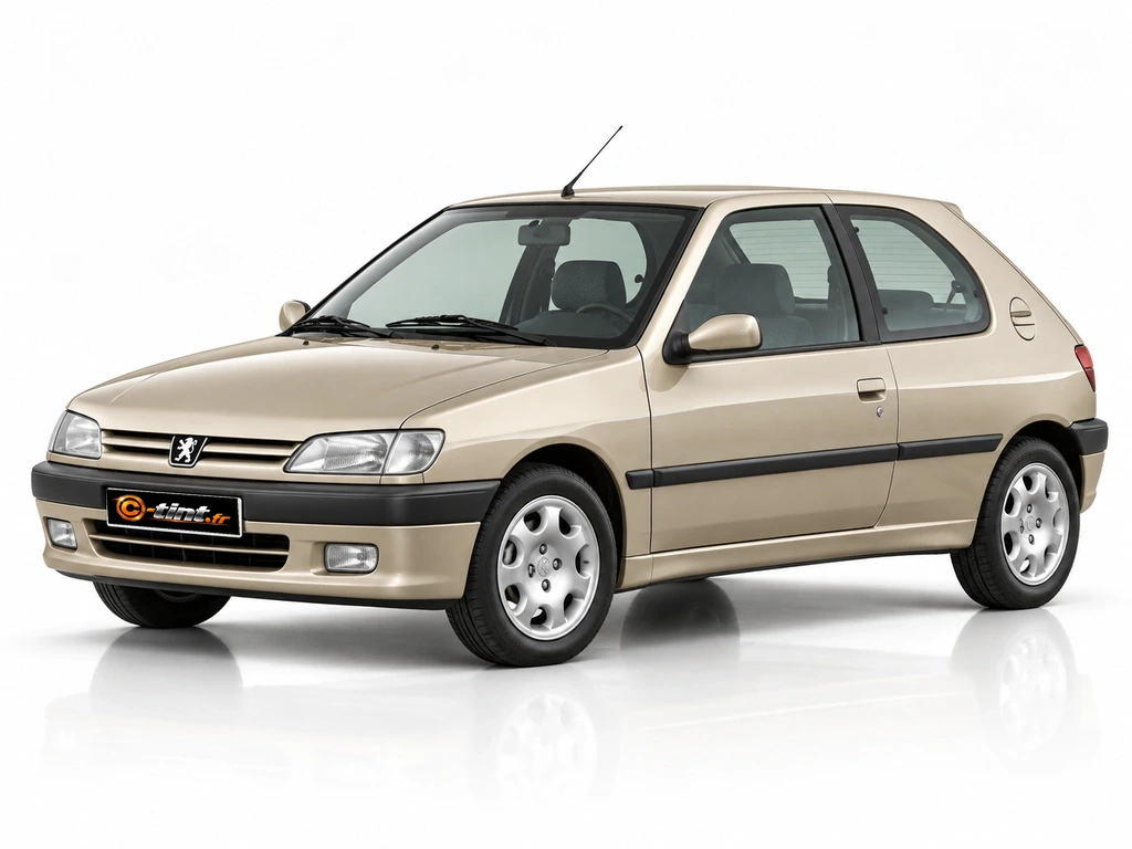 Peugeot 306 7*** — Génération 1 — (phase 1) · Berline compacte · 3 portes — vue trois-quarts avant vers la gauche