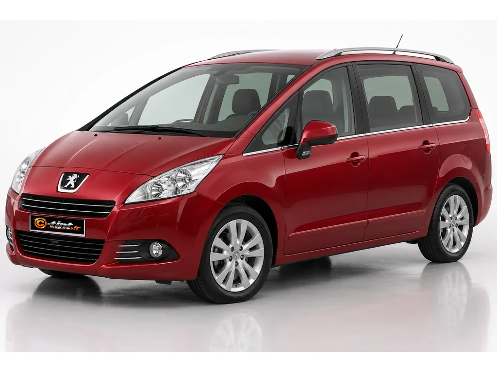 Peugeot 5008 T8 — Génération 1 · Monospace · 5 portes — vue trois-quarts avant vers la gauche