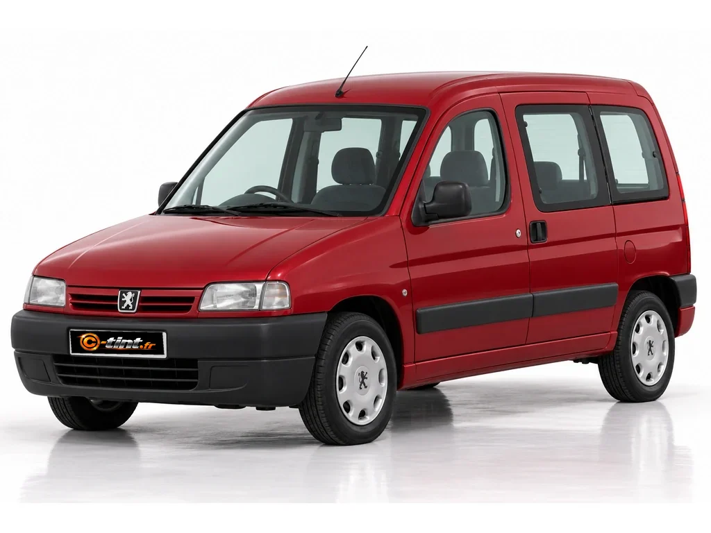 Peugeot Partner M49/M59 — 1 porte(s) latérale(s) coulissante(s) · Monospace · 4 portes — vue trois-quarts avant vers la gauche