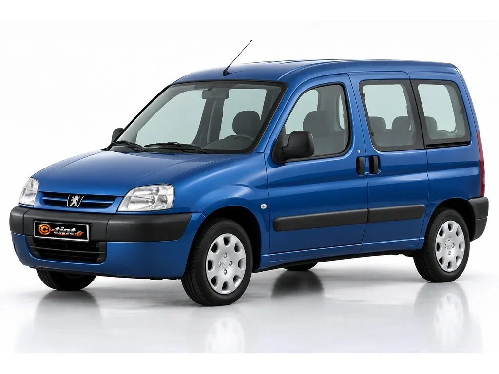 Peugeot Partner M49/M59 — 2 porte(s) latérale(s) coulissante(s) · Monospace · 5 portes — vue trois-quarts avant vers la gauche