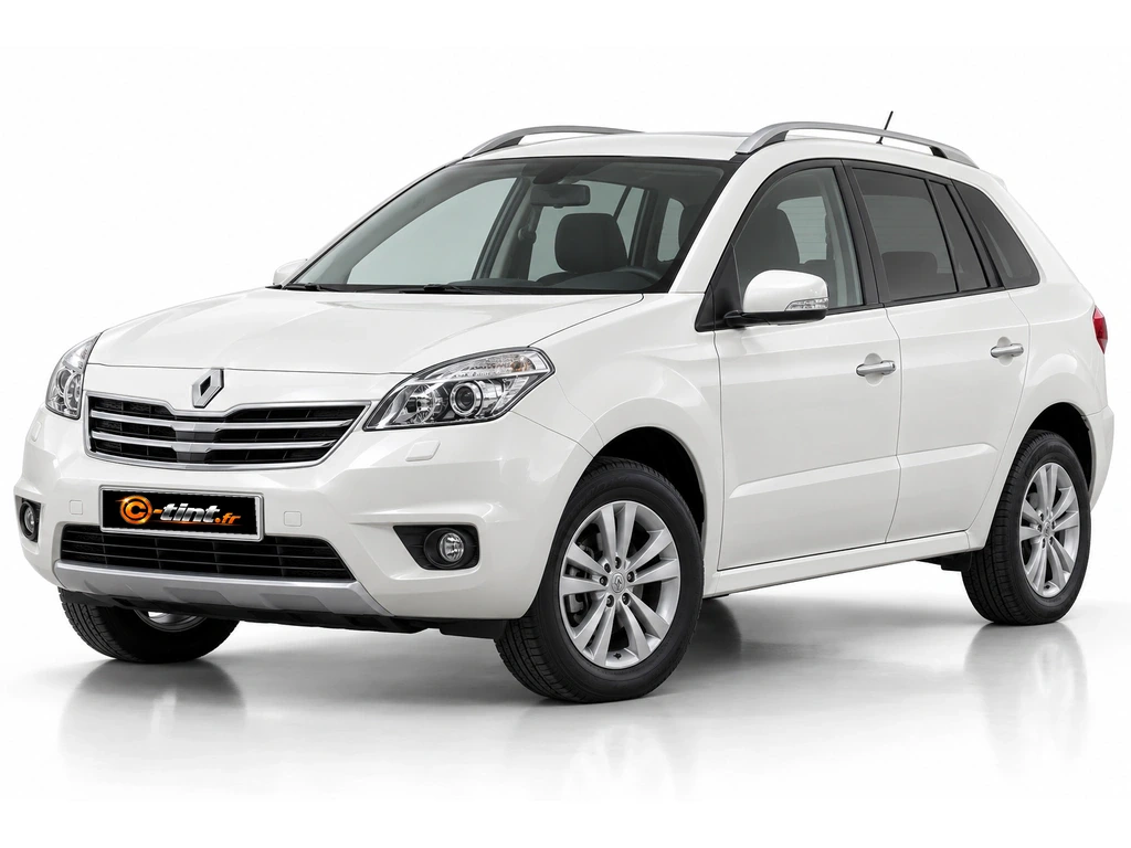 Renault Koleos HY — Génération 1 · SUV · 5 portes — vue trois-quarts avant vers la gauche