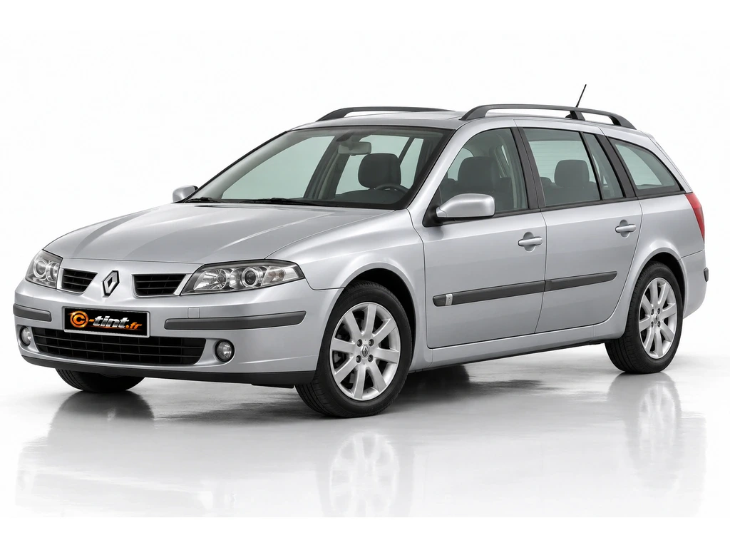 Renault Laguna G — Génération 2 — Grandtour Break — lunette ouvrante · Break · 5 portes — vue trois-quarts avant vers la gauche