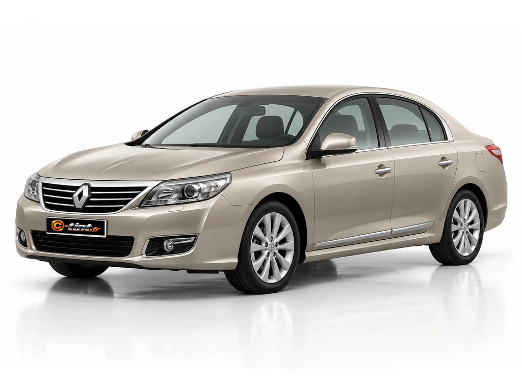 Renault Latitude Berline · Berline · 4 portes — vue trois-quarts avant vers la gauche