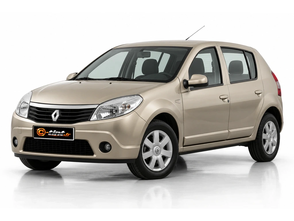 Renault Sandero SD/SR — Génération 1 · Berline compacte · 5 portes — vue trois-quarts avant vers la gauche