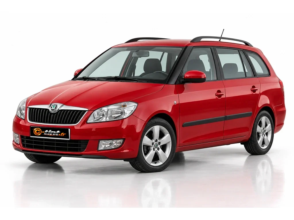 Skoda Fabia 5J — Génération 2 — Combi Break · Break · 5 portes — vue trois-quarts avant vers la gauche