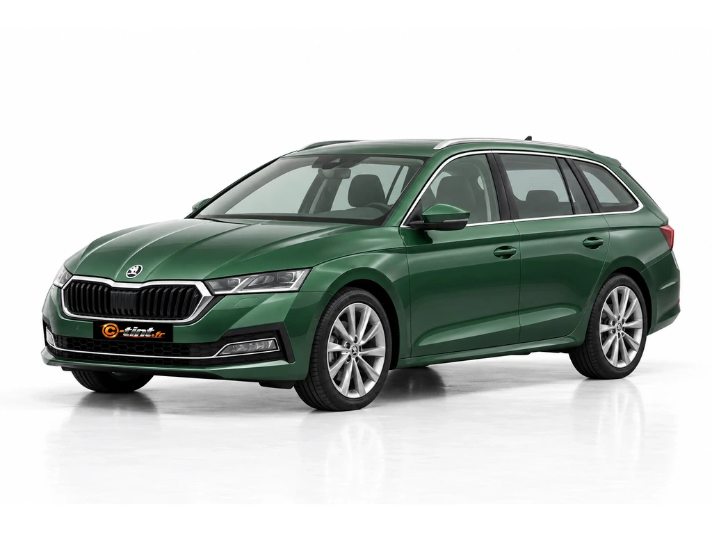 Skoda Octavia NX — Génération 4 — Combi Break · Break · 5 portes — vue trois-quarts avant vers la gauche