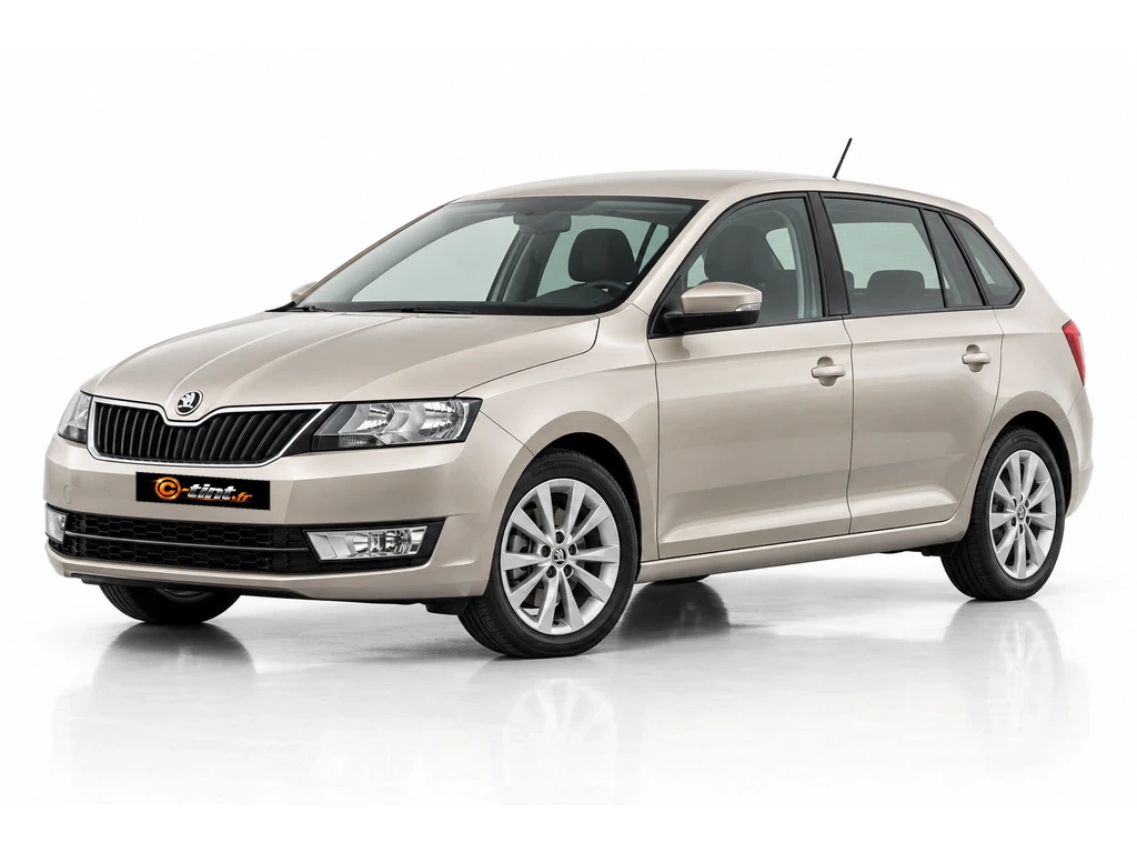 Skoda Rapid NH — Spaceback · Berline compacte · 5 portes — vue trois-quarts avant vers la gauche
