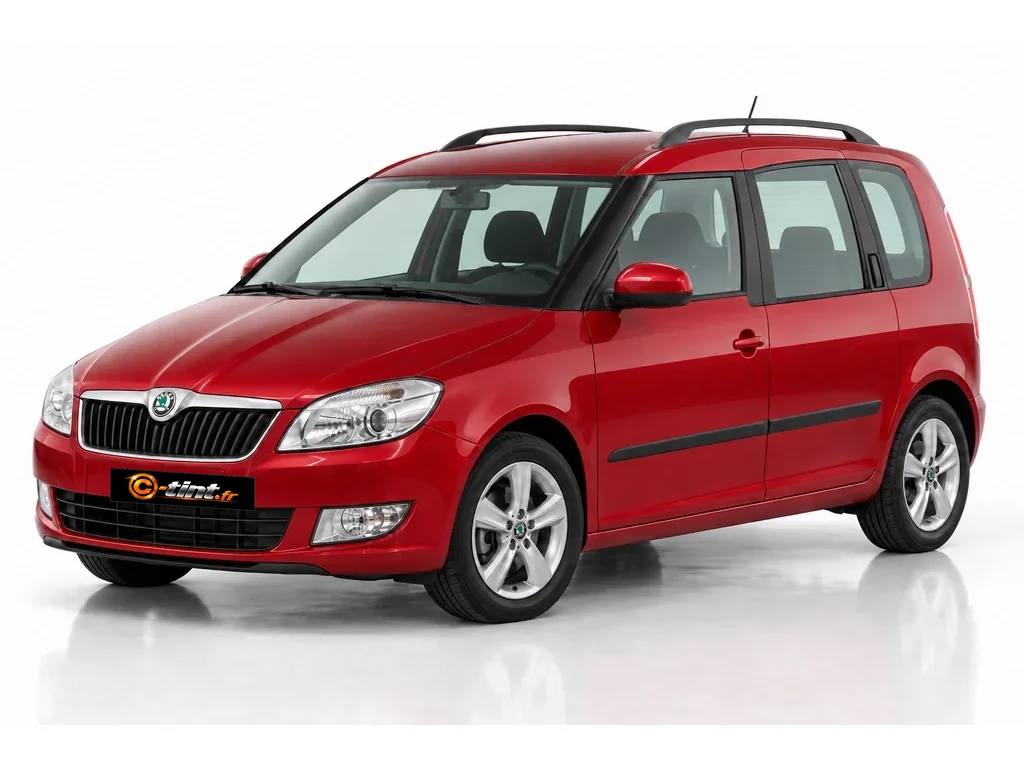 Skoda Roomster 5J — Génération 1 — VP · Monospace · 5 portes — vue trois-quarts avant vers la gauche